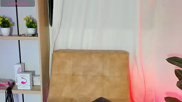 Snapshot of ladynemesis chatting on January 17, 2025, 11:29 pm ladynemesis online show from January 17, 2025, 11:29 pm