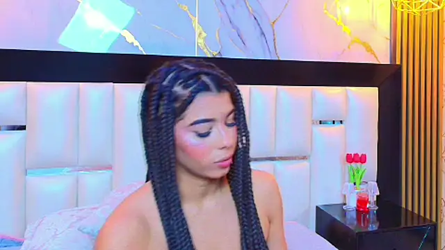 TiaraRosse online show from September 23, 2025, 1:08 am