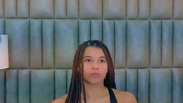 TiaraRosse online show from February 10, 2026, 3:32 am