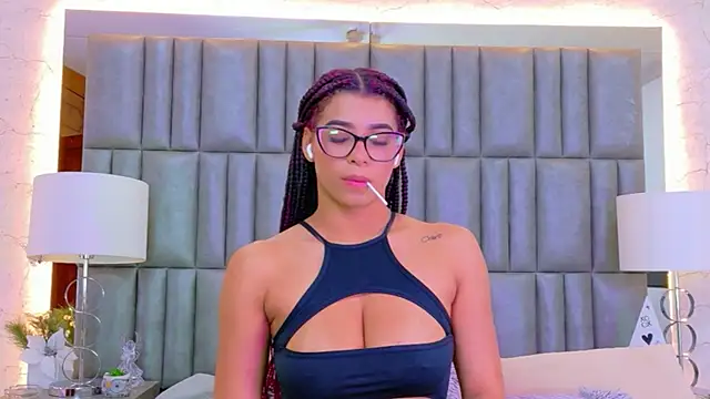 Snapshot of TiaraRosse chatting on June 20, 2026, 4:10 pm TiaraRosse online show from June 20, 2026, 4:10 pm