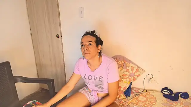 Oh Tique online show from December 3, 2025, 2:37 pm