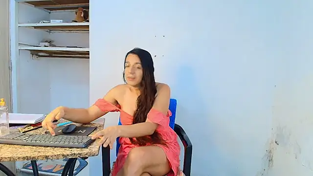 Snapshot of Oh_Tique chatting on June 20, 2026, 7:22 am Oh Tique online show from June 20, 2026, 7:22 am