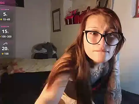 kittenlizz online show from August 1, 2026, 8:08 pm