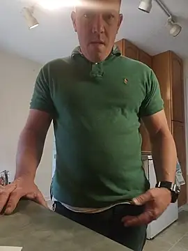 Bigtater1999 online show from April 28, 2026, 8:25 pm