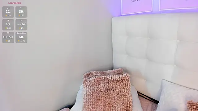 Snapshot of aashley_jones chatting on December 24, 2024, 4:55 am aashley jones online show from December 24, 2024, 4:55 am