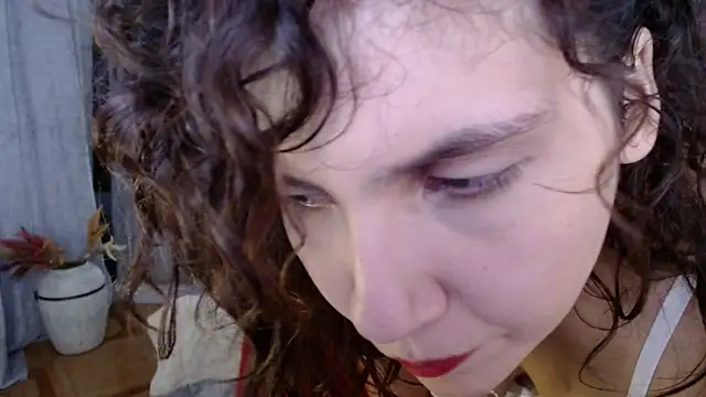 Snapshot of Sigrid- chatting on January 20, 2025, 11:43 pm Sigrid- online show from January 20, 2025, 11:43 pm