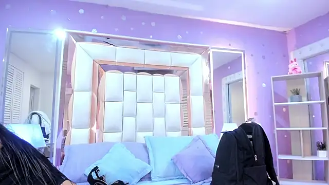 scarlette 15  online show from May 9, 2026, 3:23 am