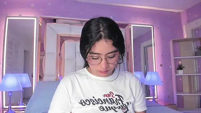 scarlette 15  online show from July 22, 2026, 3:09 am