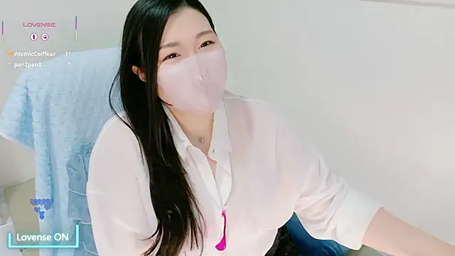 Snapshot of yukinko_o_ chatting on June 12, 2026, 1:48 am yukinko o online show from June 12, 2026, 1:48 am