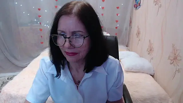 Snapshot of OlgaHottie chatting on March 17, 2025, 8:51 am OlgaHottie online show from March 17, 2025, 8:51 am