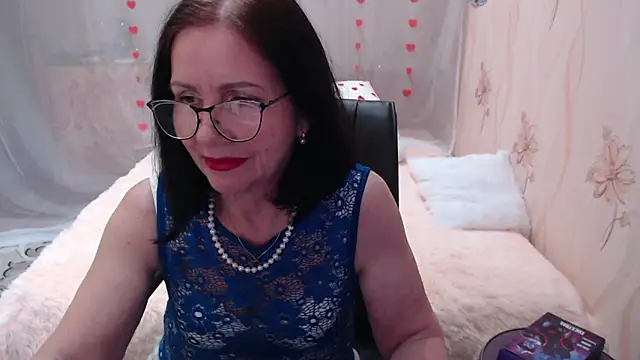 Snapshot of OlgaHottie chatting on March 18, 2025, 8:47 am OlgaHottie online show from March 18, 2025, 8:47 am