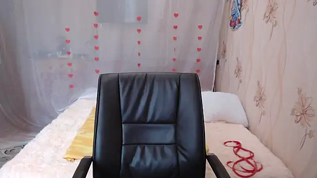 Snapshot of OlgaHottie chatting on March 20, 2025, 11:56 pm OlgaHottie online show from March 20, 2025, 11:56 pm