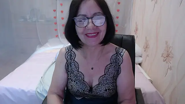 Snapshot of OlgaHottie chatting on October 5, 2025, 11:13 pm OlgaHottie online show from October 5, 2025, 11:13 pm