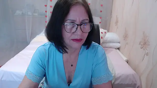 Snapshot of OlgaHottie chatting on October 6, 2025, 11:24 pm OlgaHottie online show from October 6, 2025, 11:24 pm