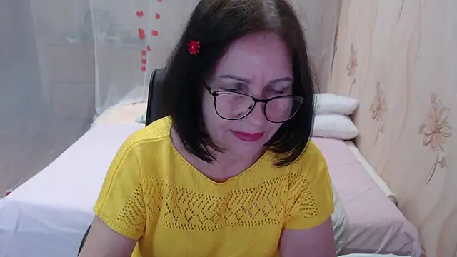 Snapshot of OlgaHottie chatting on October 12, 2025, 11:15 pm OlgaHottie online show from October 12, 2025, 11:15 pm