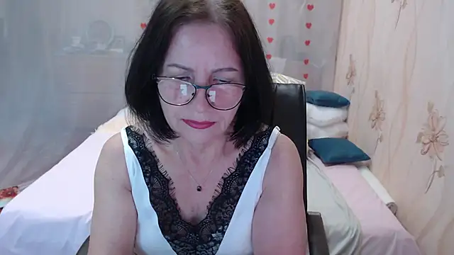 Snapshot of OlgaHottie chatting on October 16, 2025, 11:17 pm OlgaHottie online show from October 16, 2025, 11:17 pm