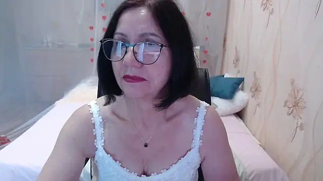 Snapshot of OlgaHottie chatting on November 1, 2025, 10:56 pm OlgaHottie online show from November 1, 2025, 10:56 pm