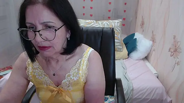 Snapshot of OlgaHottie chatting on November 20, 2025, 11:21 am OlgaHottie online show from November 20, 2025, 11:21 am