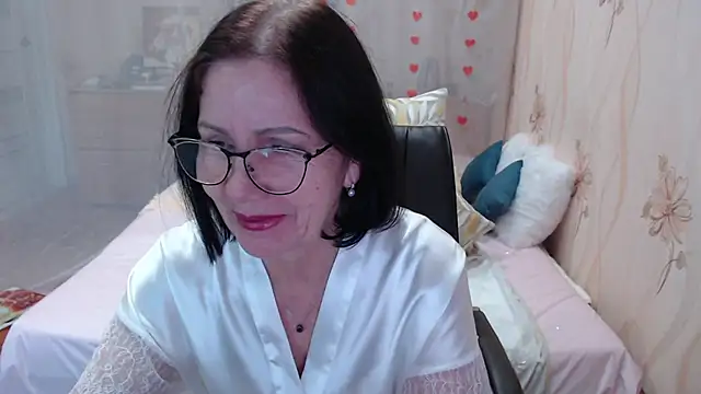 Snapshot of OlgaHottie chatting on November 21, 2025, 10:52 pm OlgaHottie online show from November 21, 2025, 10:52 pm