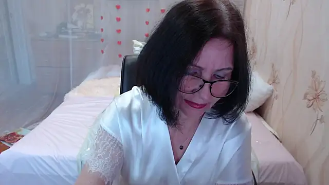 Snapshot of OlgaHottie chatting on November 22, 2025, 11:37 pm OlgaHottie online show from November 22, 2025, 11:37 pm