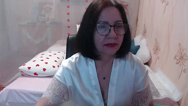 Snapshot of OlgaHottie chatting on December 13, 2025, 11:43 pm OlgaHottie online show from December 13, 2025, 11:43 pm