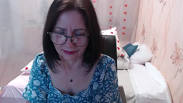 Snapshot of OlgaHottie chatting on January 11, 2026, 10:59 pm OlgaHottie online show from January 11, 2026, 10:59 pm
