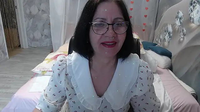 Snapshot of OlgaHottie chatting on April 6, 2026, 11:27 pm OlgaHottie online show from April 6, 2026, 11:27 pm