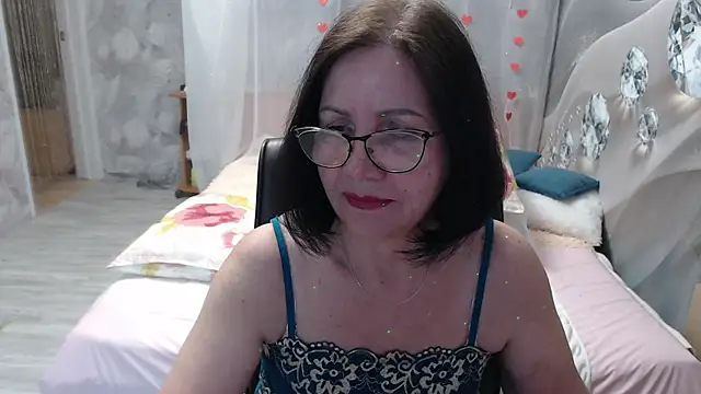 Snapshot of OlgaHottie chatting on April 14, 2026, 11:44 pm OlgaHottie online show from April 14, 2026, 11:44 pm