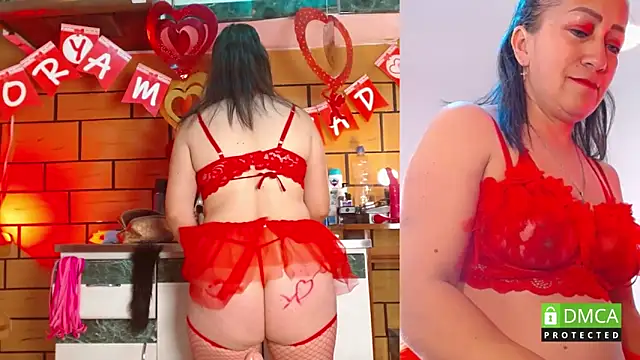 Snapshot of Bigass_dayla chatting on February 14, 2025, 12:36 pm Bigass dayla online show from February 14, 2025, 12:36 pm