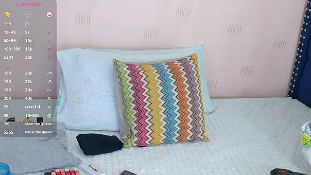 hotlatinateacher online show from September 23, 2025, 6:55 pm