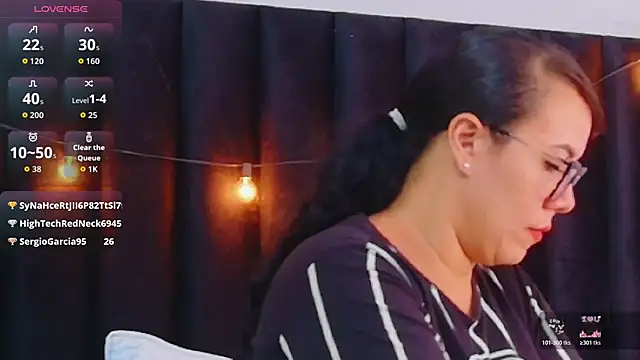 hotlatinateacher online show from October 19, 2025, 7:25 pm