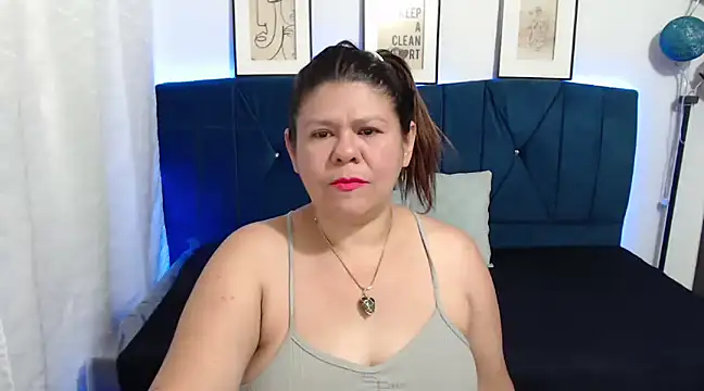 NATHYHOTT online show from December 2, 2024, 4:42 pm