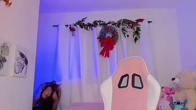 Snapshot of Lia_Petite1 chatting on March 11, 2025, 11:37 pm Lia Petite1 online show from March 11, 2025, 11:37 pm