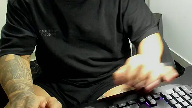 Snapshot of stebankechima chatting on October 12, 2025, 11:26 pm stebankechima online show from October 12, 2025, 11:26 pm