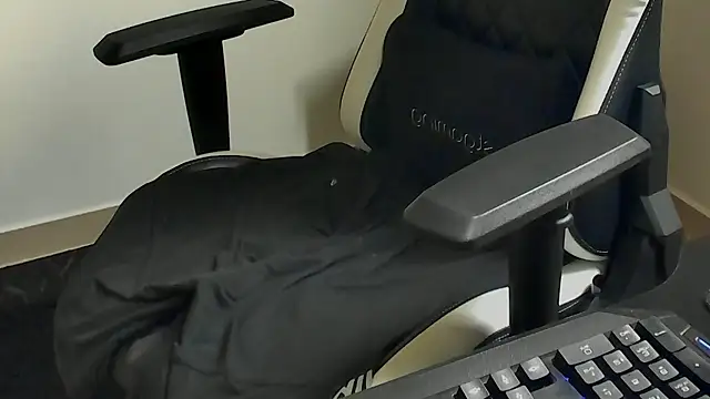 Snapshot of stebankechima chatting on November 5, 2025, 8:42 pm stebankechima online show from November 5, 2025, 8:42 pm