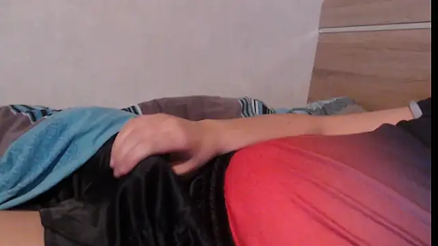 Snapshot of Shortboy84 chatting on November 26, 2025, 5:52 am Shortboy84 online show from November 26, 2025, 5:52 am