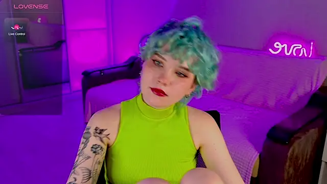 Snapshot of School_Love chatting on February 24, 2025, 4:15 pm School Love online show from February 24, 2025, 4:15 pm