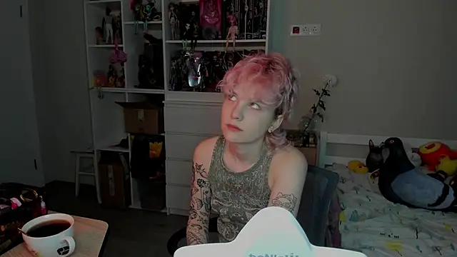 Snapshot of School_Love chatting on November 20, 2025, 7:19 am School Love online show from November 20, 2025, 7:19 am