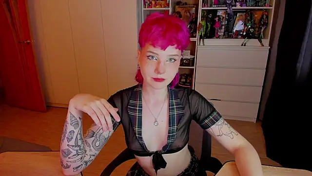 School Love online show from August 6, 2026, 2:57 am