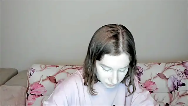 Snapshot of EnigmaSee chatting on December 21, 2024, 11:22 am EnigmaSee online show from December 21, 2024, 11:22 am