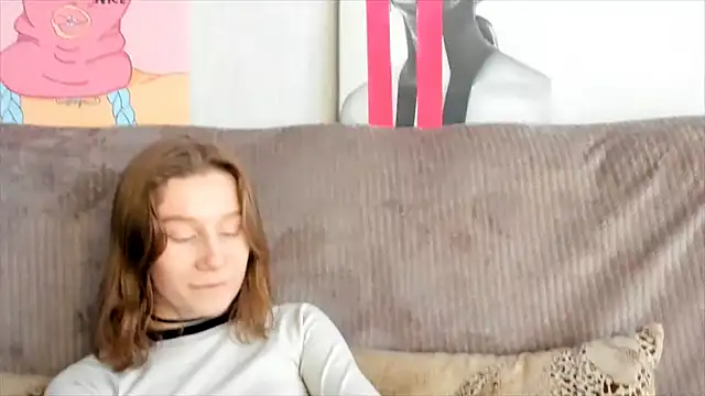 Snapshot of EnigmaSee chatting on March 3, 2025, 7:21 am EnigmaSee online show from March 3, 2025, 7:21 am