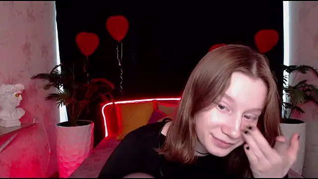 Snapshot of EnigmaSee chatting on March 8, 2025, 7:49 am EnigmaSee online show from March 8, 2025, 7:49 am