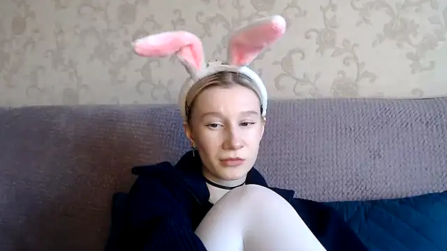 Snapshot of EnigmaSee chatting on November 16, 2025, 2:50 am EnigmaSee online show from November 16, 2025, 2:50 am