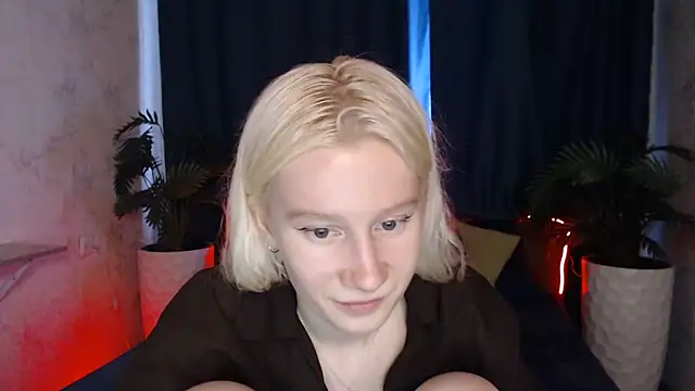 Snapshot of EnigmaSee chatting on June 12, 2026, 2:32 am EnigmaSee online show from June 12, 2026, 2:32 am