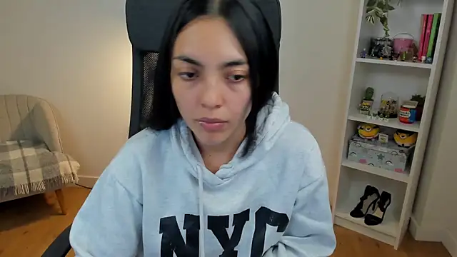 BellaEvans  online show from June 12, 2026, 4:33 am