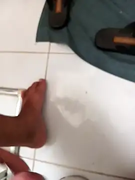 lobomisterioso13 online show from December 19, 2024, 6:01 pm