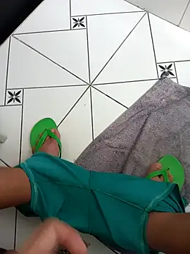 lobomisterioso13 online show from December 29, 2024, 1:17 pm