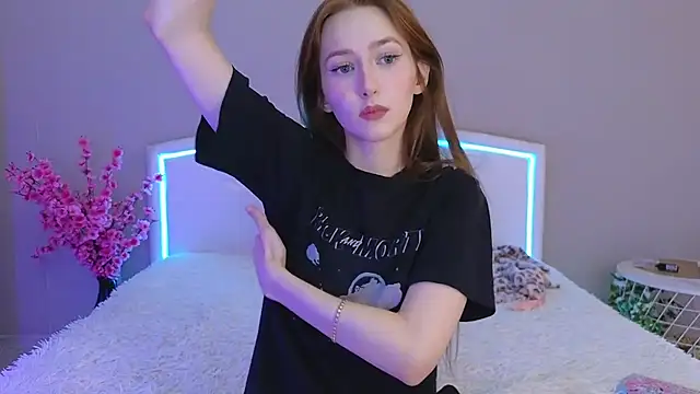 Snapshot of MichaDenver chatting on October 10, 2025, 7:46 pm MichaDenver online show from October 10, 2025, 7:46 pm