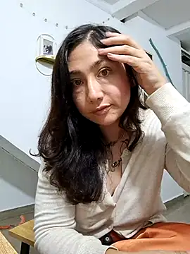 Snapshot of Mia_Ruiz chatting on February 26, 2025, 1:21 am Mia Ruiz online show from February 26, 2025, 1:21 am