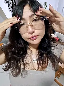 Snapshot of Mia_Ruiz chatting on September 18, 2025, 2:35 am Mia Ruiz online show from September 18, 2025, 2:35 am